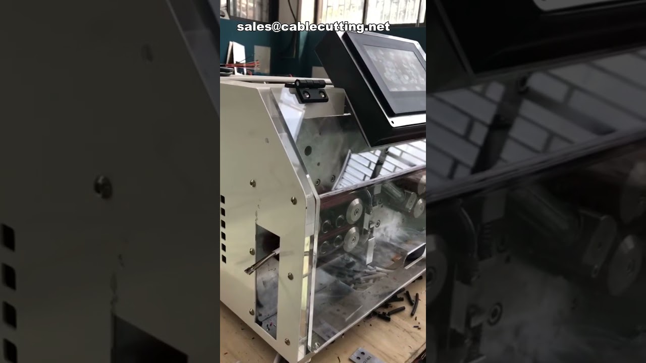 Mesin Kupas, Potong, dan Kelupas Kabel untuk Kabel Datar dan Bulat Hingga 30mm² - Presisi Tinggi untuk Industri