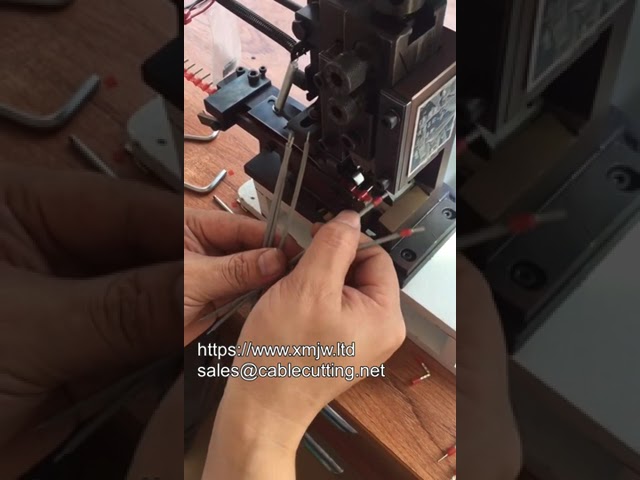 Contoh Gratis Ferrule Isolasi Kawat Tunggal Merah Selongsong Ujung DIN Rol Panjang Pin 100mm
