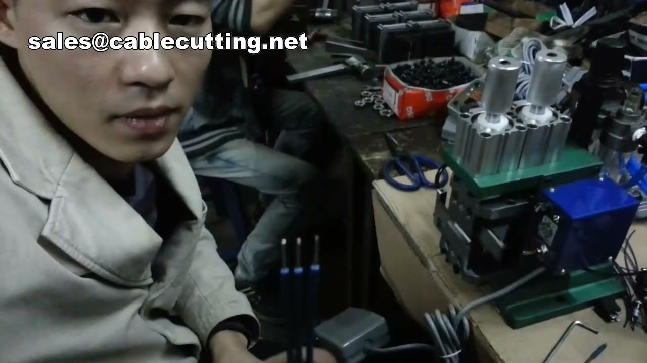 Mesin Pengupas dan Pemilin Kawat Tembaga Bekas Semi Otomatis