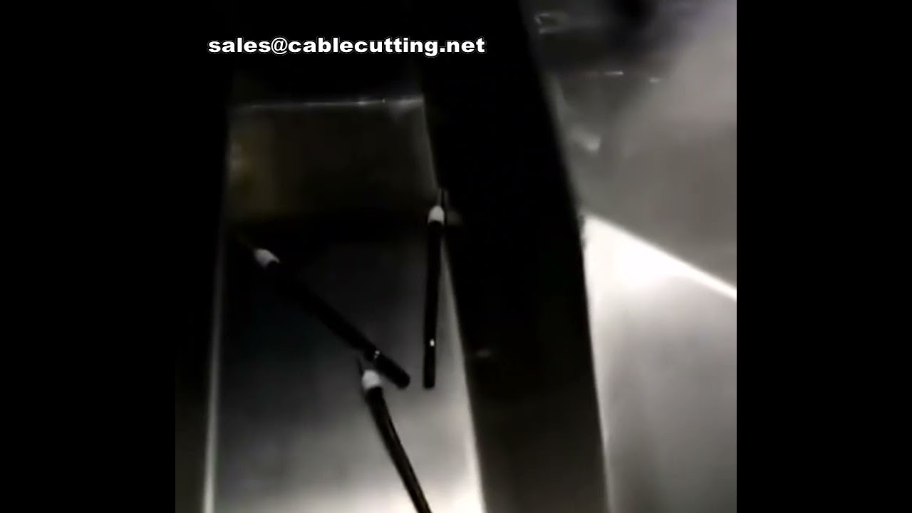 Proses Crimping Konektor Harness Kabel dengan Mesin Terminal Otomatis Multi Fungsi Kepala Tunggal