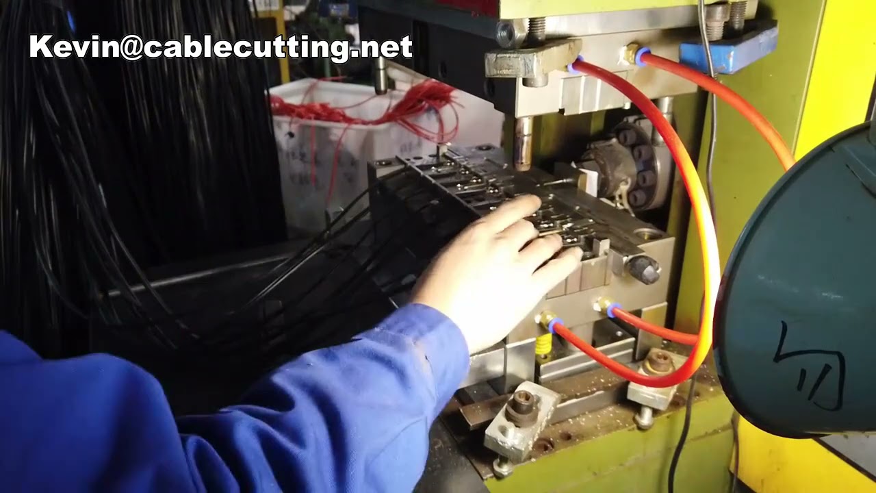 Kabel Daya Angled 90 Derajat C7 C13 C14 C15 - Solusi Hemat Ruang untuk Industri & Otomasi