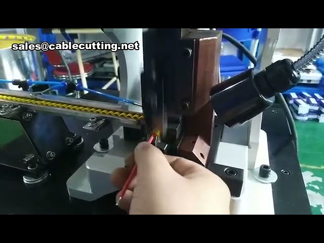 Mesin Perakitan Feeding Terminal Longgar dengan Pelat Getar untuk Crimping Kabel Terminal