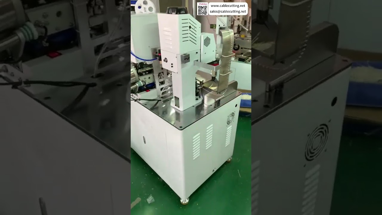 Sistem Produksi Pabrik Output Set Tunggal untuk Pemasangan Steker Tahan Air dan Crimping Ganda Otomatis - Celana Pendek