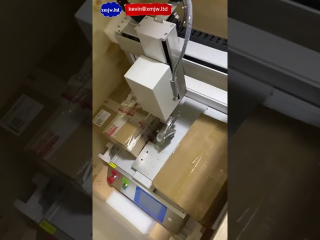 Robot Dispenser Lem Otomatis 4 Axis – Rotasi Fleksibel untuk Aplikasi Perekat Presisi